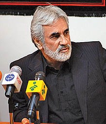 انصاری فر: مدیران استقلال و پرسپولیس با هم مهربان تر باشند