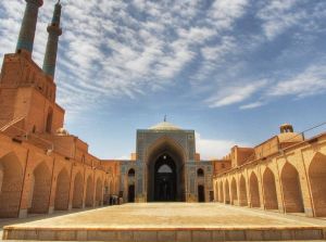 بازدید خبرنگاران از اماکن تاریخی و مذهبی در فارس
