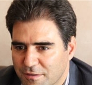 اهدای لوح تقدیر از طرف وزیر راه به مدیرکل راه و شهرسازی فارس