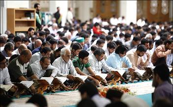 جلسات تفسیر قرآن آیت‌الله مکارم شیرازی فرصت گرانبهایی برای جوانان است