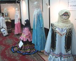نمايشگاه حجاب و لباس ملي در موزه تاريخ ايروان