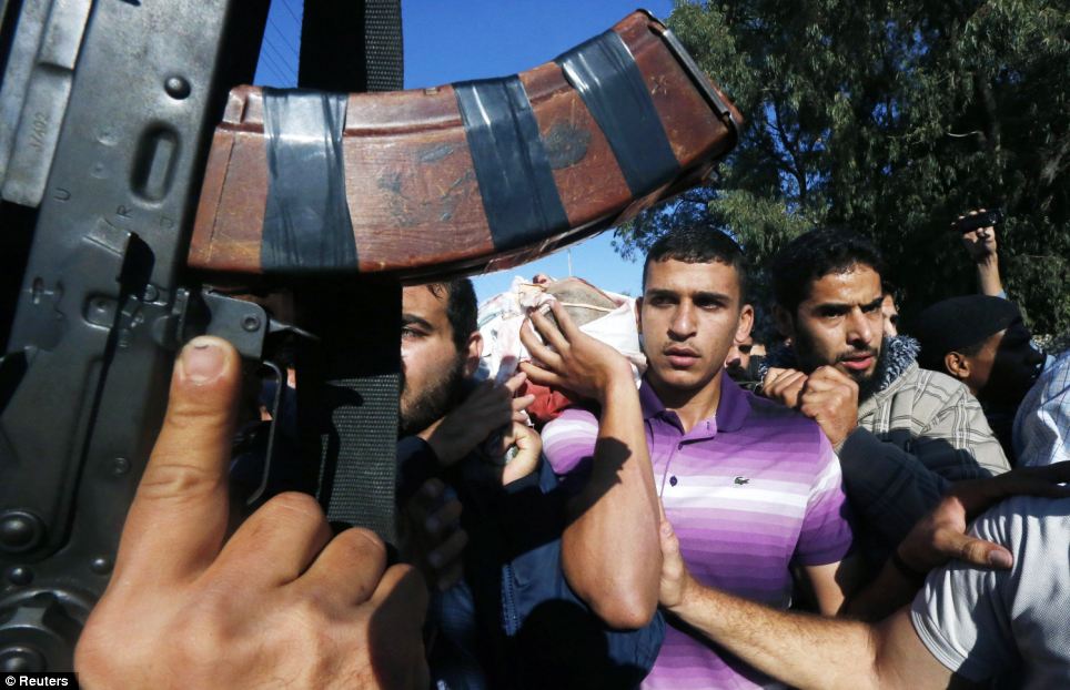 تشییع پیکر قديمي ترين اسير فلسطيني در زندانهاي رژيم صهيونيستي