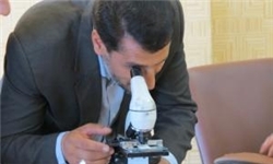 نگارش کوچک‌ترین نهج‌البلاغه جهان در یک میلی‌متر بدست مخترع کردستانی