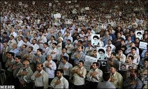 نوجوانان را برای شرکت در نماز جمعه باید ترغیب کرد