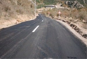 احداث و بهسازی 107 کیلومتر راه روستایی در فارس