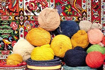 90 درصد مواد اولیه فرش دستباف قم وارداتی است/ رایزنی برای تامین مواد اولیه داخلی