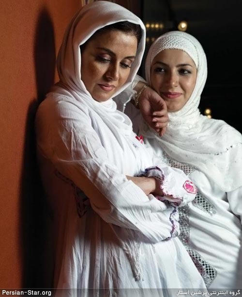 مریلا زارعی و خواهرش/ عکس