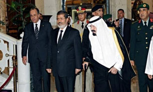 مرسي به عربستان پناهنده مي‌شود