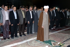 منافع هيچ باند، حزب و فردي نمي‌تواند موازي منافع انقلاب باشد