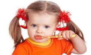 ظهر، بهترين زمان مسواك زدن كودك