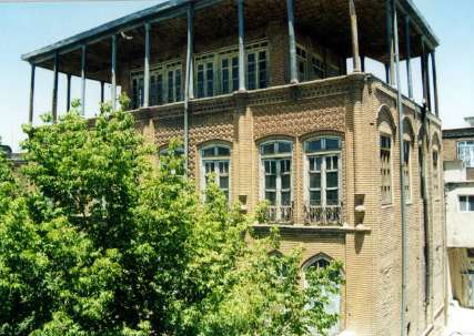 تملک عمارت تاریخی احمد زاده سنندج