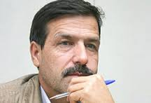 انتقاد شاعر کشورمان از نحوه ی ترانه سرایی