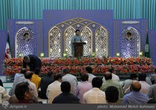 مدیحه سرایی شاعران قمی در عصر شعر کرامت