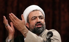 تلاش براي عزل "دانشجو" سياسي است