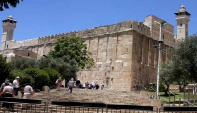 رژیم اسرائیل حرم ابراهیمي را به روی نمازگزاران مسلمان می بندد