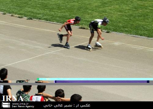 قهرماني ساری در رقابت هاي اسکیت سرعت مازندران