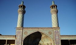 بهره‌گیری از ظرفیت بقاع متبرکه در گسترش فرهنگ دینی