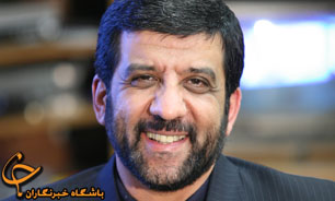 فرزاد حسني با "كوله پشتي" به راديو مي رود/ ضرغامي به مجلس رفت
