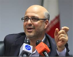 دوربین ها، عبور خودروها از چراغ قرمز را رصد می کنند