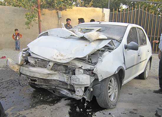 زنی که با خودرو ال ۹۰ از دیوار گذشت+تصاویر