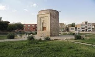 سه گنبد ارومیه یکی از بناهای تاریخی مهم کشور است/برنامه مدون و جامعی برای گردشگری استان وجود ندارد