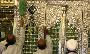 آذین بندی و زیباسازی منظر شهری در آستانه هفته ولایت
