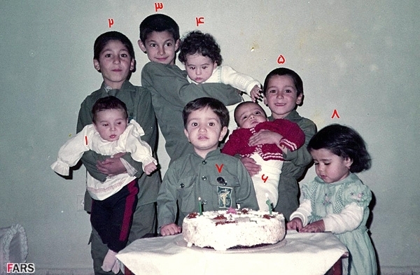 عکس/ 8 فرزند شهید در یک جشن تولد