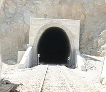 آغاز حفاری تونل اول در مسیر خط آهن استان