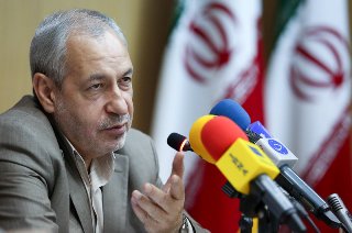 سرپرست وزارت آموزش و پرورش ياد دانش آموزان بروجني را گرامي داشت