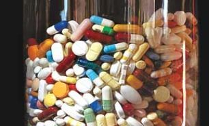 قیمت دارو تابع نرخ ارز است/سطح پوششی بیمه ها افزایش یافته است