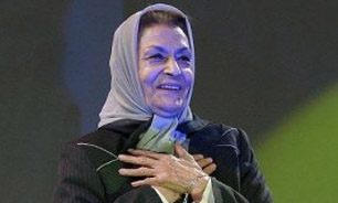 خوش آمدگویی "ژاله علو" به تماشاگران مجموعه تئاترشهر