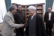 عكاسان لحظات تاريخي و ماندنی را ثبت مي‌كنند