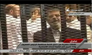 مرسي به سلول انفرادي منتقل شد