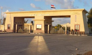مقامات مصري امروز نيز به بستن گذرگاه رفح ادامه مي‌دهند
