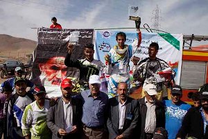 استان چهارمحال و بختیاری قهرمان رقابتهای موتور کراس کشور شد