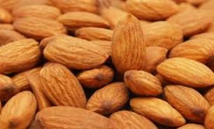 بادام بهترين خوراكي براي رژيمي‌ها