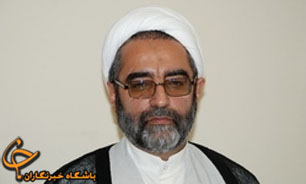 ‌دشمنان با ترویج ‌‌ادبیات آمریکایی‌ علیه تاریخ ایراني اسلامی به پا خاسته‌‌اند