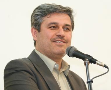 برخی انتقادات از وزیران رنگ و بوی سیاسی دارد