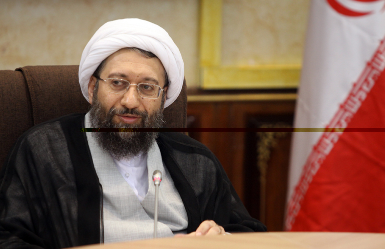 آیت‌الله آملی لاریجانی بر 'ضرورت همکاری سه قوه' تاکید کرد