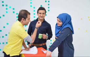 گام‌های خواننده سنتی روی "فرش سپید"