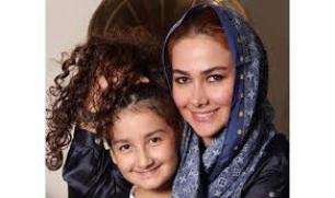 آنا نعمتی به همراه دخترش به نفع زلزله‌زدگان نمایشنامه‌ می‌خواند