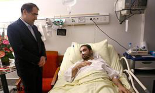 عیادت "وزیر بهداشت" از مدیرعامل خبرگزاری مهر و روزنامه تهران تایمز