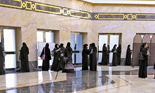 تظاهرات دانشجويان دختر حامي اخوان المسلمين در داخل دانشگاه الازهر