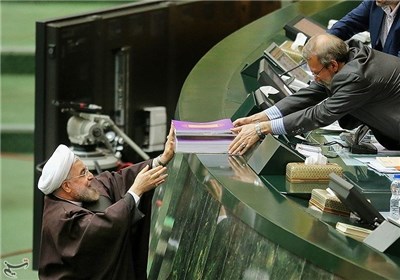 مقایسه بودجه ۱۸ وزارتخانه در دولت احمدی‌نژاد و روحانی + جدول