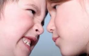 چه کنیم تا بچه‌ها با یکدیگر "دعوا" نکنند؟