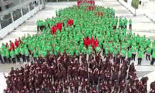 درخت انسانی کريسمس + فیلم