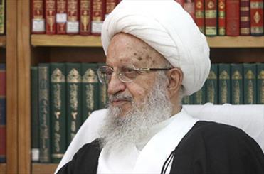 اقتدا به غیر روحانی با حضور روحانی معمم جایز نیست/ وقف سرمایه‌ای مهم برای جامعه اسلامی