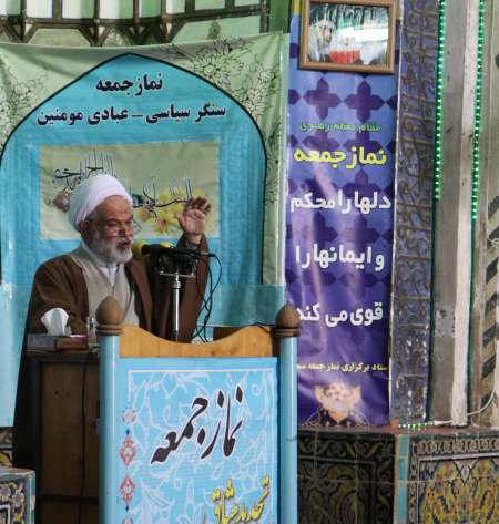 موفقیت مذاکرات ژنو، مسوولان را از اقتصاد مقاومتی غافل نکند