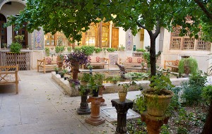 موزه آرشيو آوا و نواها در فارس کجاست؟