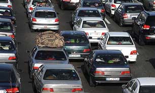 ورودی اصلی ترین شریان ارتباطی در منطقه 18 تهران به زیربار ترافیک رفت